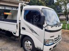 https://riyasewana.com/uploads/toyota-hino-15102729668531.jpg