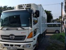 https://riyasewana.com/uploads/toyota-hino-18212952686598.jpg