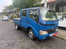 https://riyasewana.com/uploads/toyota-hino-212039514643.jpg