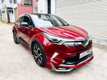 Toyota HYBRID CHR ZYX10 1800Cc 2017 SUV