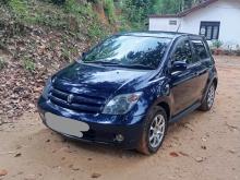Toyota Ist 2004 Car