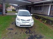 Toyota IST 2010 Car