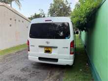 https://riyasewana.com/uploads/toyota-kdh-1021503722452.jpg