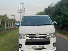 Toyota KDH 2011 Van