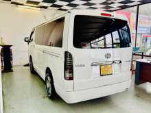 https://riyasewana.com/uploads/toyota-kdh-112105522313.jpg