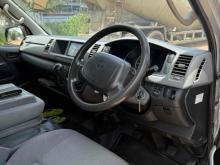 https://riyasewana.com/uploads/toyota-kdh-1216500024812.jpg