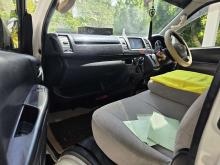 https://riyasewana.com/uploads/toyota-kdh-181055506145.jpg