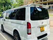 https://riyasewana.com/uploads/toyota-kdh-1911461024474.jpg