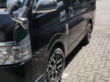 Toyota KDH 200 2007 Van