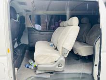 https://riyasewana.com/uploads/toyota-kdh-200-120495917136.jpg