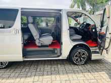https://riyasewana.com/uploads/toyota-kdh-200-1212110122923.jpg