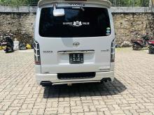 https://riyasewana.com/uploads/toyota-kdh-200-1212114124572.jpg