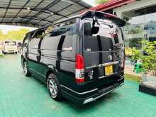 https://riyasewana.com/uploads/toyota-kdh-200-1221315122112.jpg