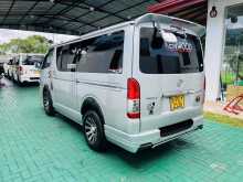https://riyasewana.com/uploads/toyota-kdh-200-1323534122233.jpg