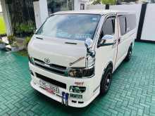 Toyota KDH 200 GL 2006 Van