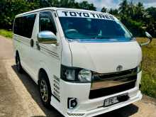 Toyota KDH 200 2006 Van