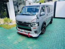 https://riyasewana.com/uploads/toyota-kdh-200-1710325424121.jpg