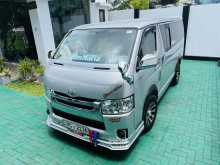 Toyota KDH 200 GL 2006 Van