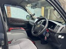 https://riyasewana.com/uploads/toyota-kdh-200-17303717234.jpg