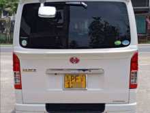 https://riyasewana.com/uploads/toyota-kdh-200-182045054082.jpg