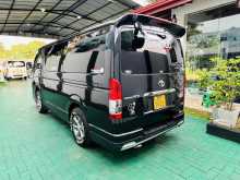 https://riyasewana.com/uploads/toyota-kdh-200-188380022412.jpg