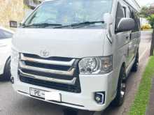 Toyota KDH 200 2006 Van