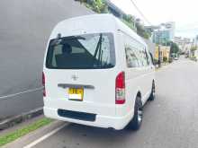 https://riyasewana.com/uploads/toyota-kdh-200-19130430843.jpg