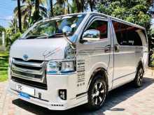 Toyota KDH 200 2006 Van