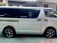https://riyasewana.com/uploads/toyota-kdh-200-2006-115051912823.jpg