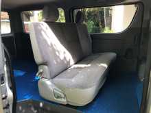 https://riyasewana.com/uploads/toyota-kdh-200-2006-1521514812592.jpg