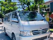 Toyota KDH 200 Super GL Update 2006 Van