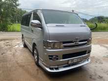 Toyota KDH 200 2007 Van