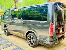 https://riyasewana.com/uploads/toyota-kdh-200-2007-2418000212463.jpg