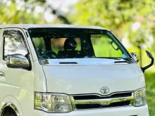 Toyota KDH 200 2011 Van