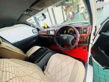 https://riyasewana.com/uploads/toyota-kdh-200-207484424603.jpg
