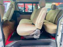 https://riyasewana.com/uploads/toyota-kdh-200-211203064863.jpg