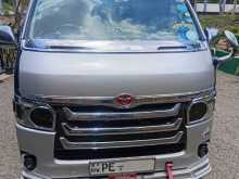 Toyota KDH 200 2005 Van