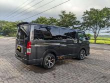 https://riyasewana.com/uploads/toyota-kdh-200-21739366816.jpg