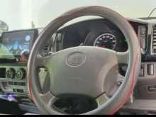 https://riyasewana.com/uploads/toyota-kdh-200-21831404953.jpg