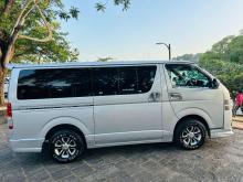 https://riyasewana.com/uploads/toyota-kdh-200-22211166135.jpg
