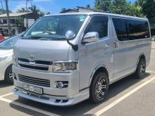 Toyota KDH 200 DX 2005 Van