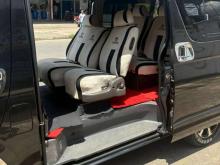 https://riyasewana.com/uploads/toyota-kdh-200-231104416435.jpg