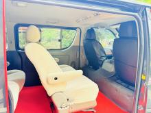 https://riyasewana.com/uploads/toyota-kdh-200-2418023717725.jpg