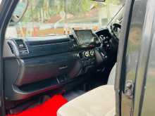 https://riyasewana.com/uploads/toyota-kdh-200-2717271566.jpg
