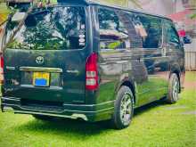 https://riyasewana.com/uploads/toyota-kdh-200-2818225922183.jpg