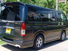 https://riyasewana.com/uploads/toyota-kdh-200-29823034442.jpg