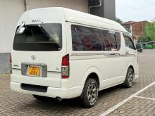 https://riyasewana.com/uploads/toyota-kdh-200-30806476234.jpg