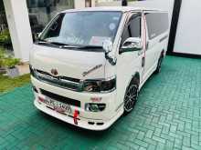 Toyota KDH 200 GL 2006 Van