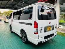 https://riyasewana.com/uploads/toyota-kdh-200-318151122152.jpg
