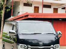 Toyota KDH 200 2005 Van